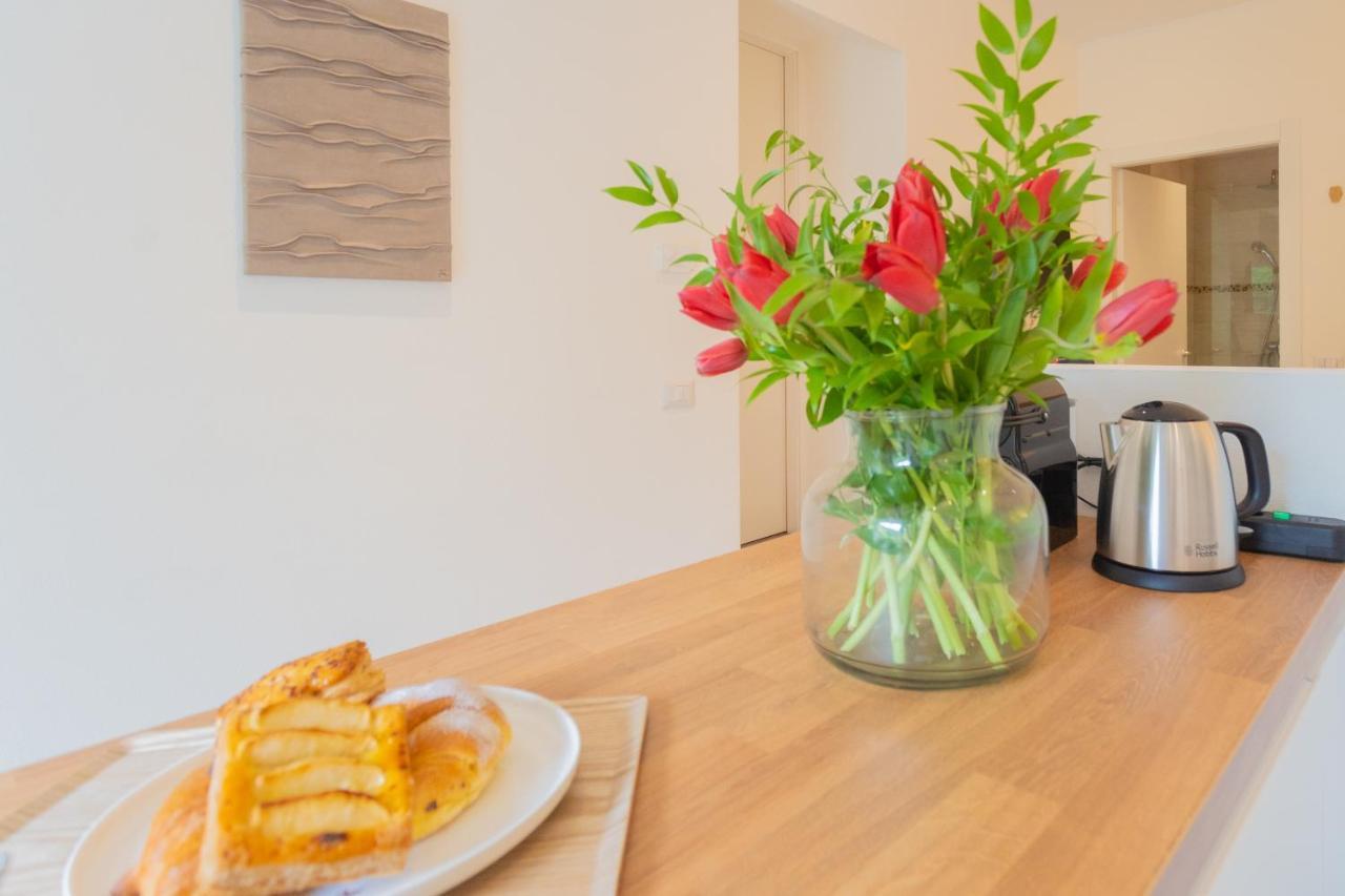 Enchanted Como Lake - Tremezzo Apartments By Rent All Como Exterior photo